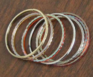ราคาดี แนวนอนสูญญากาศ Metalizing อุปกรณ์สร้อยข้อมือแก้ว PVD เครื่องชุบทอง ออนไลน์